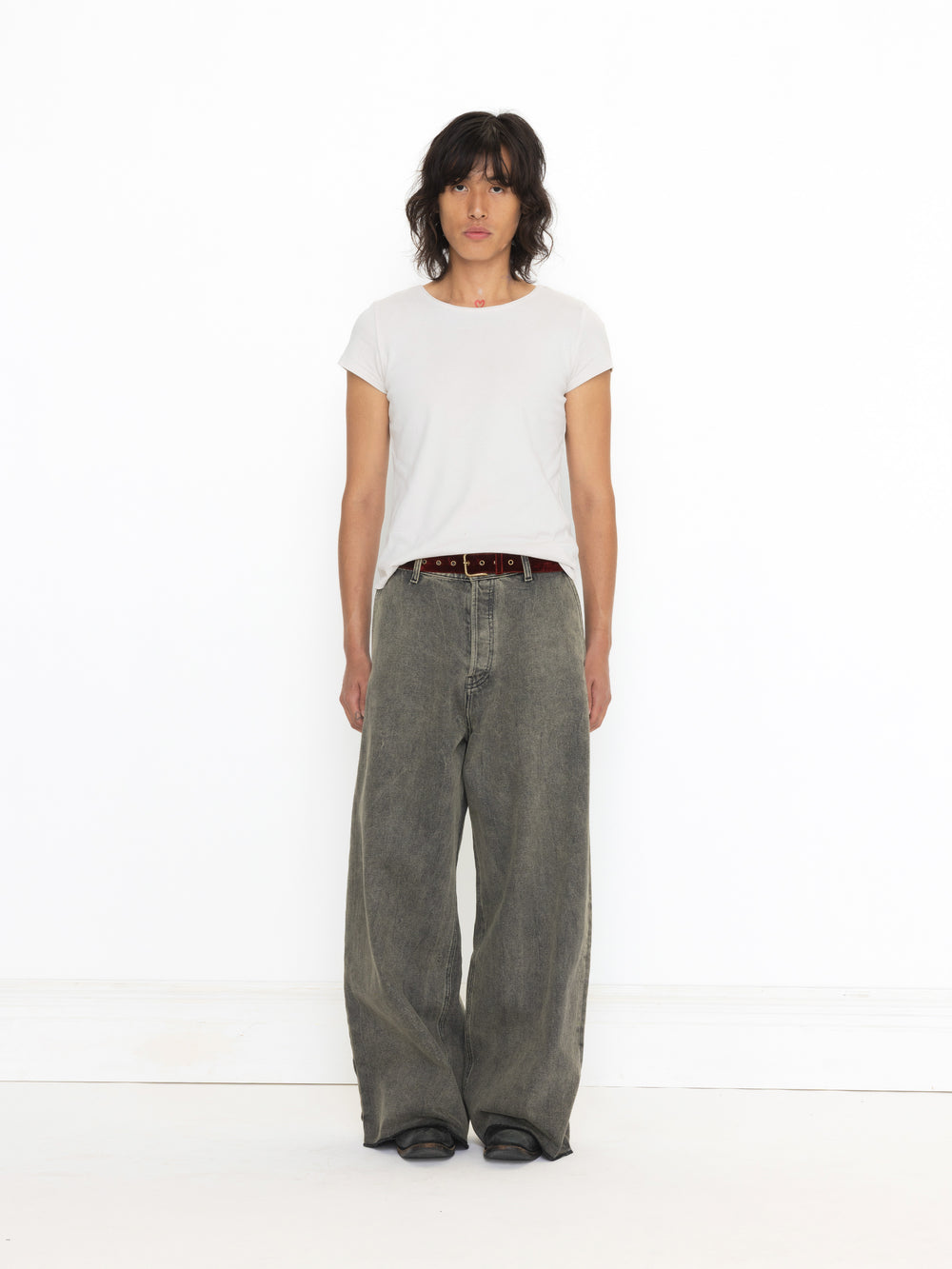 GREY BAGGY UNISEX OVERDYED JEAN