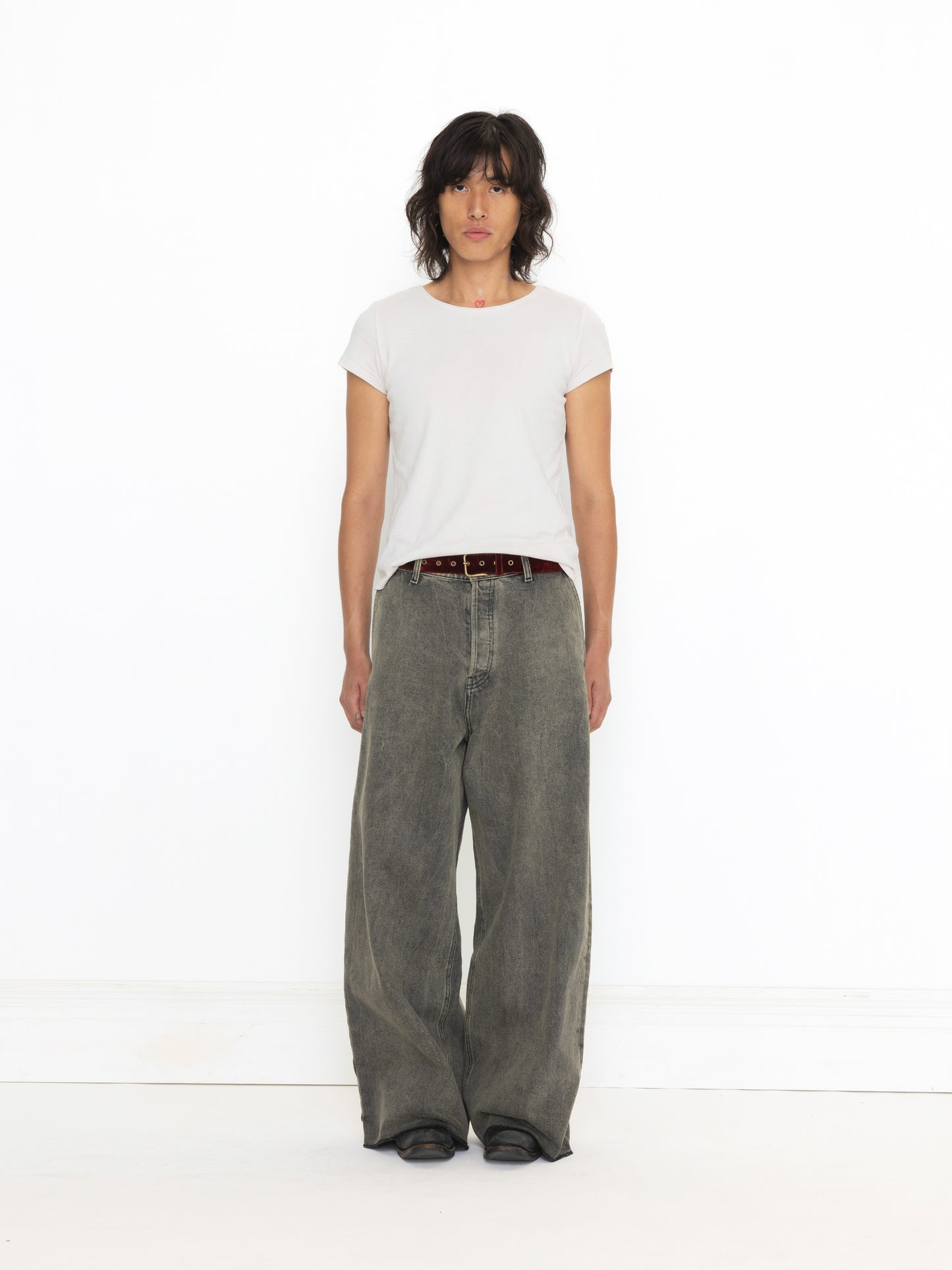 GREY BAGGY UNISEX OVERDYED JEAN